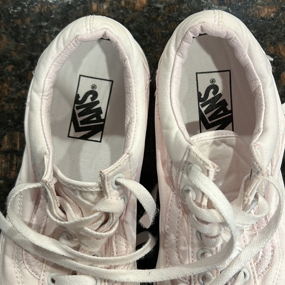 🌿Vans White tie up sneakers size men’s 7.5/women’s 9🌿 - Picture 8 of 8
